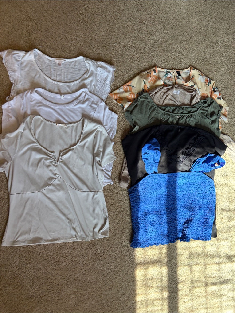 8 piece Mixed Women Tops Bundle -